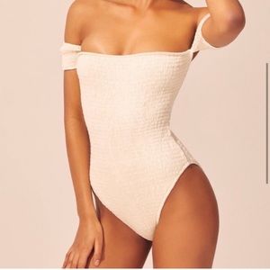 NWT Solid & Striped The Maria Swimsuit